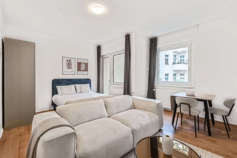 Liebevolle 1-Zimmer Wohnung in Steglitz - voll möbliert — photo 1